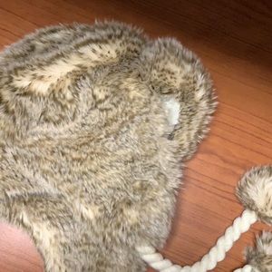 American Eagle faux fur hat